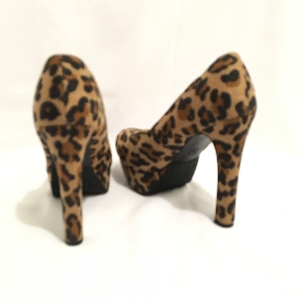 Shoes - Picture 3 of 3
